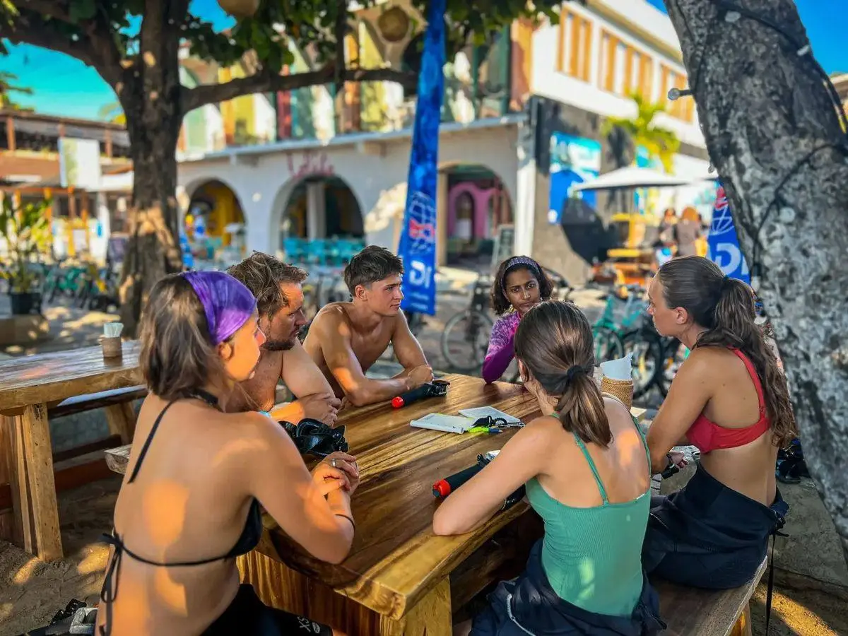 Dive briefing in the shade