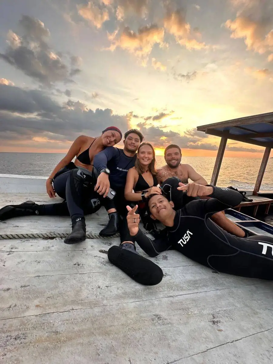 Sunset after the last dive of the day