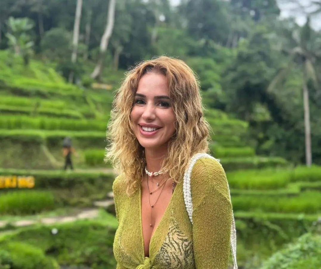 Rocío, founder of Ocean Calling Retreats