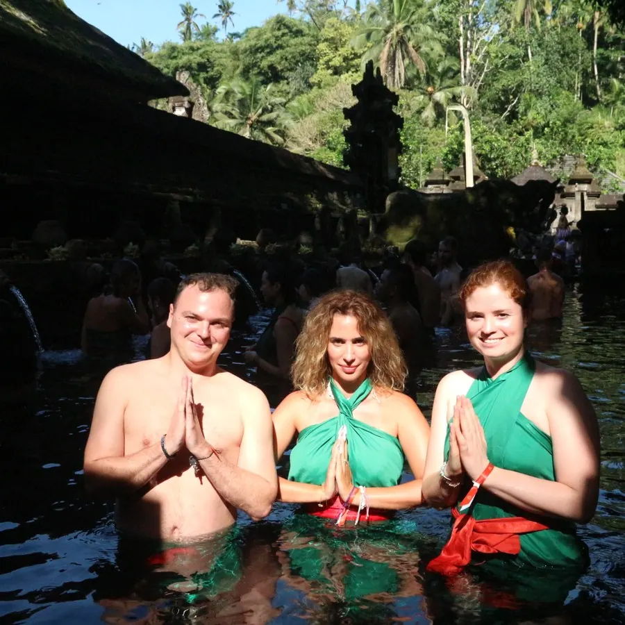 Rocío and guests at a Balinese water temple